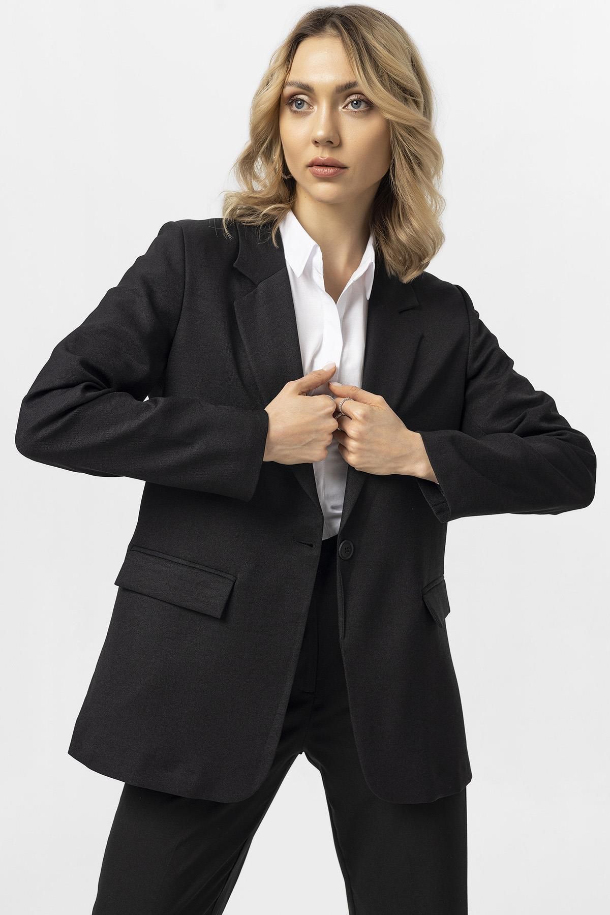 Kadın Tek Düğme Kapamalı Keten Ceket Kadın Tek Düğme Kapamalı Keten Ceket