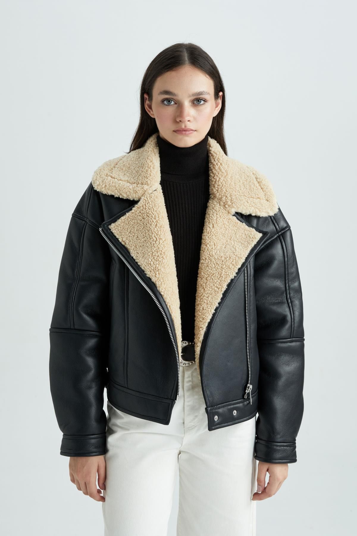 Su Geçirmez Oversize Fit Suni Kürklü Astarlı Suni Deri Mont A0970ax23wn Su Geçirmez Oversize Fit Suni Kürklü Astarlı Suni Deri Mont A0970ax23wn