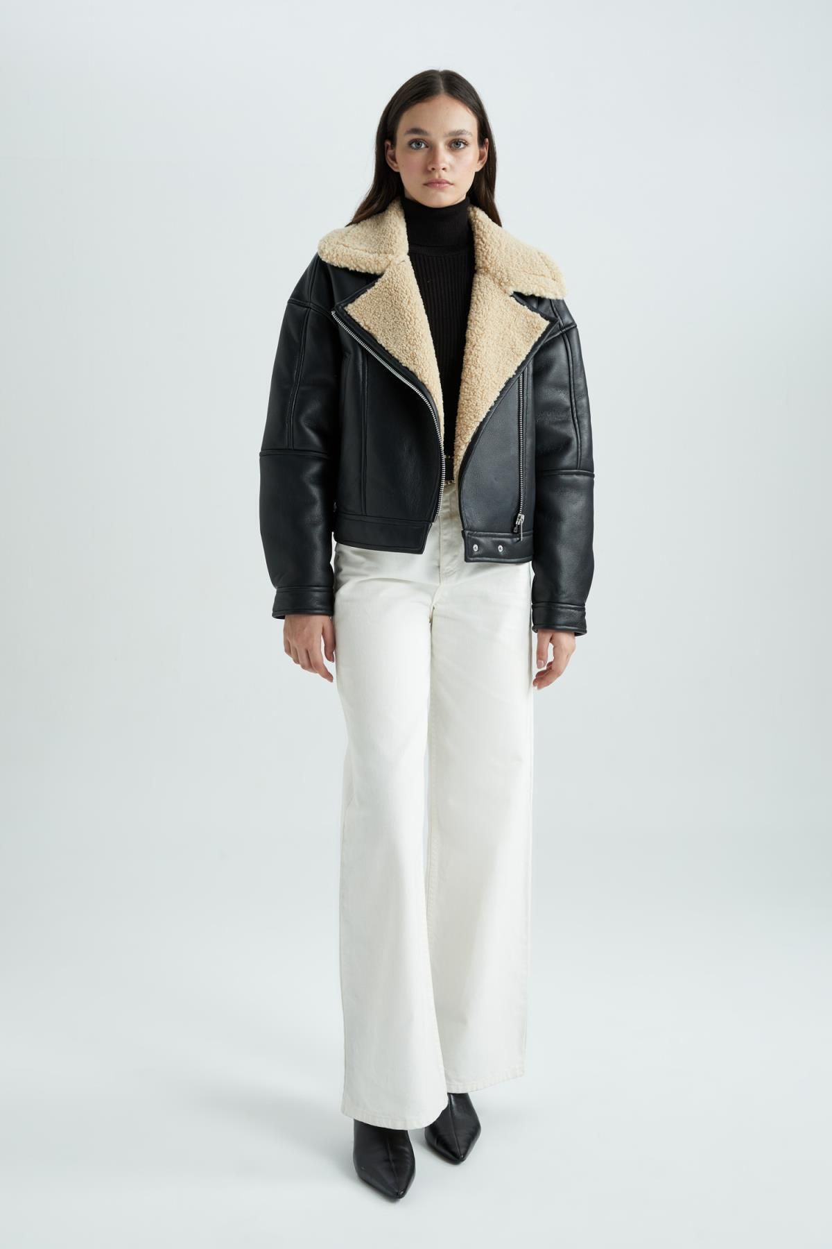 Su Geçirmez Oversize Fit Suni Kürklü Astarlı Suni Deri Mont A0970ax23wn Su Geçirmez Oversize Fit Suni Kürklü Astarlı Suni Deri Mont A0970ax23wn