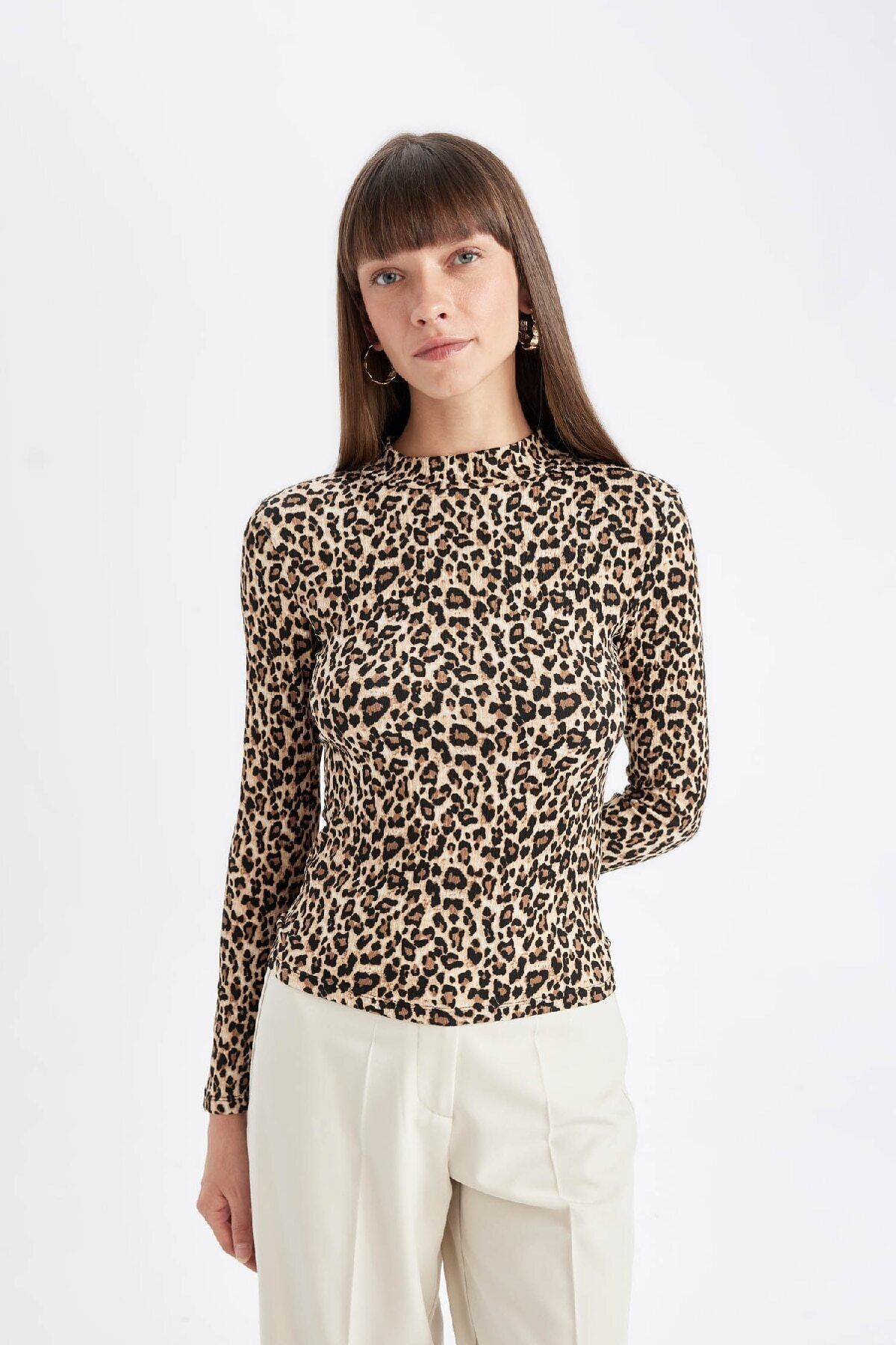 Slim Fit Dar Kesim Yarım Balıkçı Yaka Leopar Desenli Uzun Kollu Tişört D4983ax24au Slim Fit Dar Kesim Yarım Balıkçı Yaka Leopar Desenli Uzun Kollu Tişört D4983ax24au