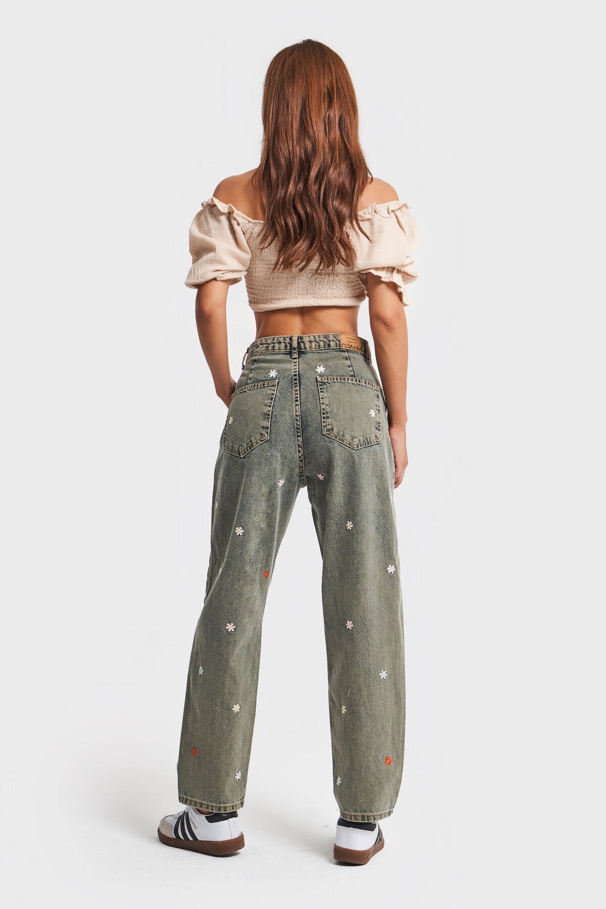 Kadın S Tint Kot Rengi Papatya Nakışlı %100 Koton Denim Kadın S Tint Kot Rengi Papatya Nakışlı %100 Koton Denim