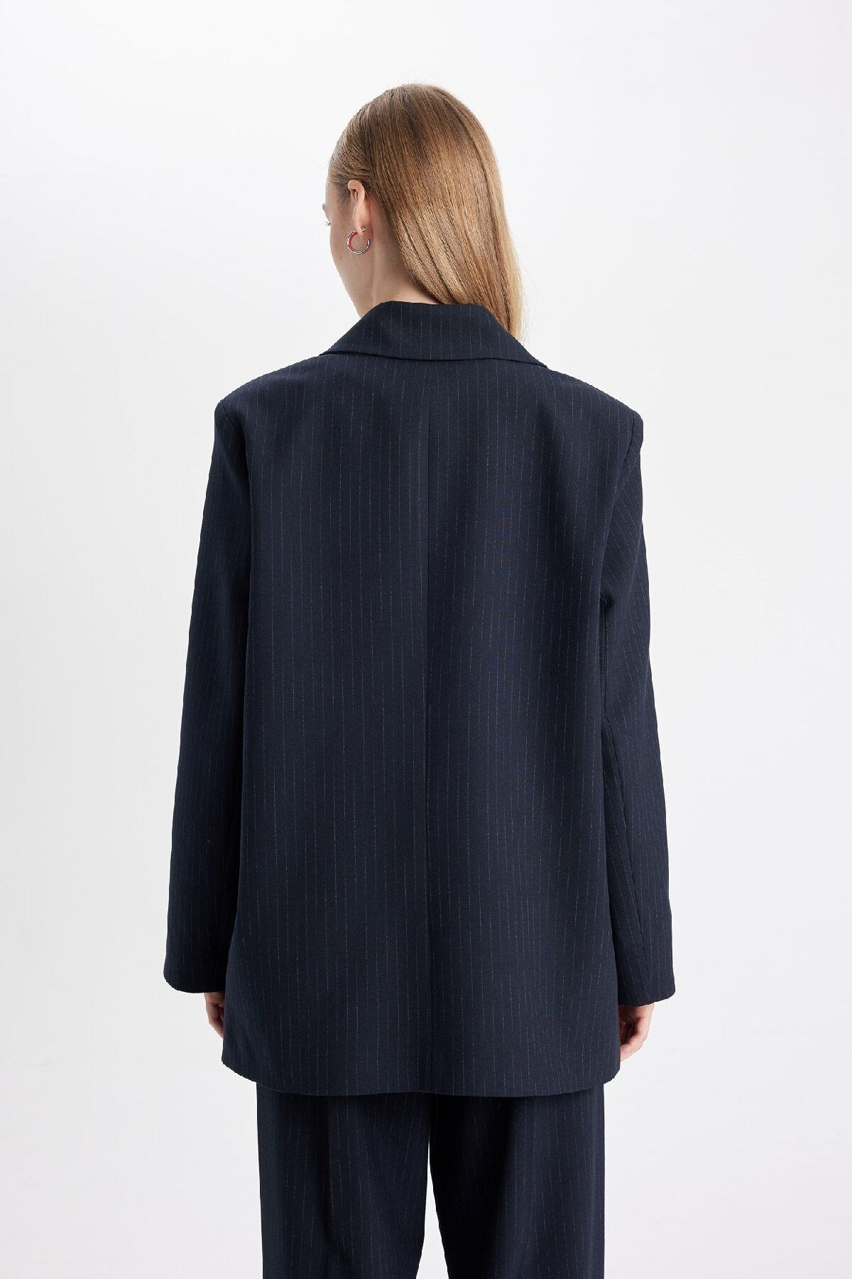 Oversize Geniş Kalıp Ceket Yaka Düğmeli Tafta Basic Düz Blazer Ceket D4418ax24au Oversize Geniş Kalıp Ceket Yaka Düğmeli Tafta Basic Düz Blazer Ceket D4418ax24au
