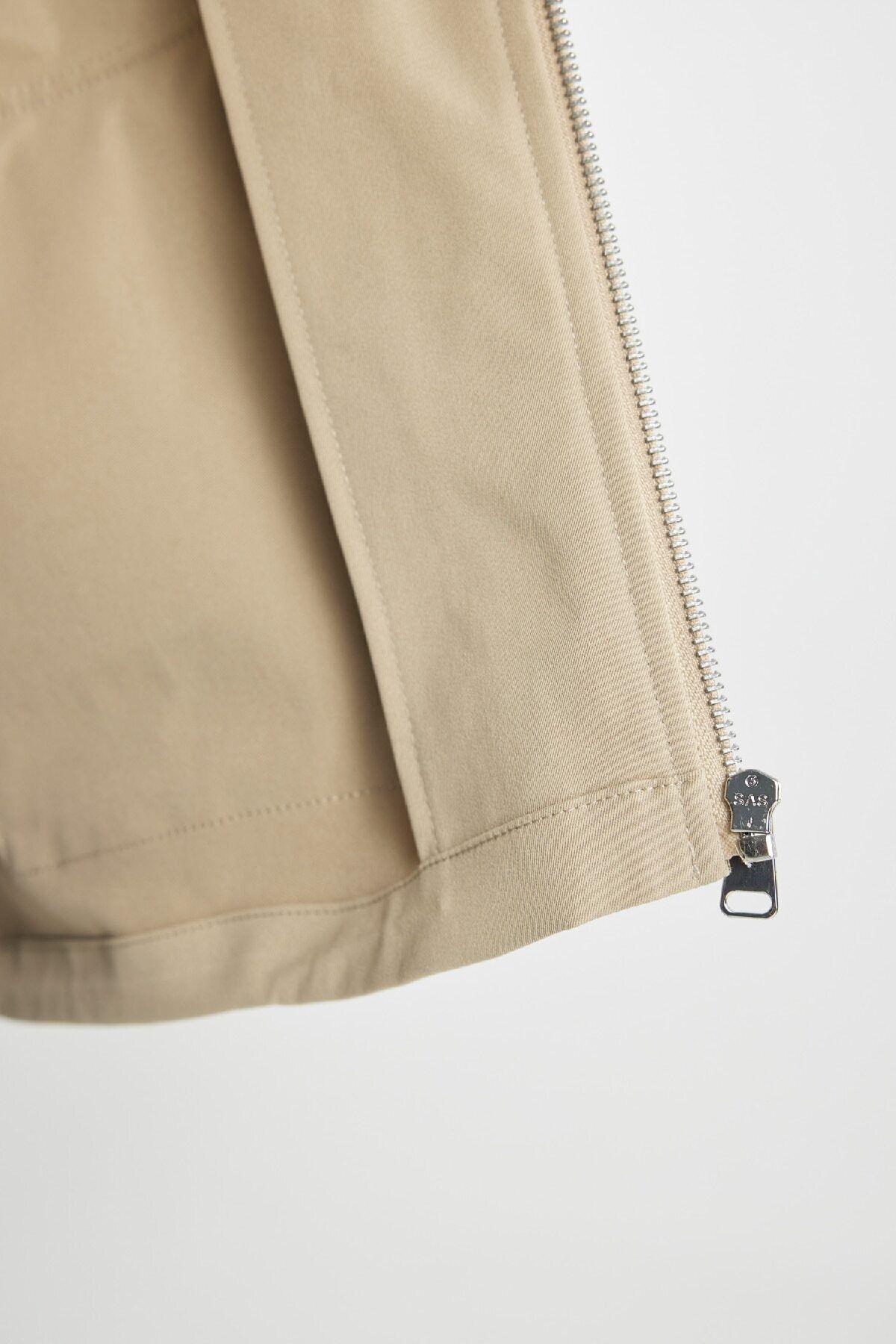 Su Itici Ince Mont Kapüşonlu Fermuarlı Cepli Mevsimlik C7493ax24au Su Itici Ince Mont Kapüşonlu Fermuarlı Cepli Mevsimlik C7493ax24au