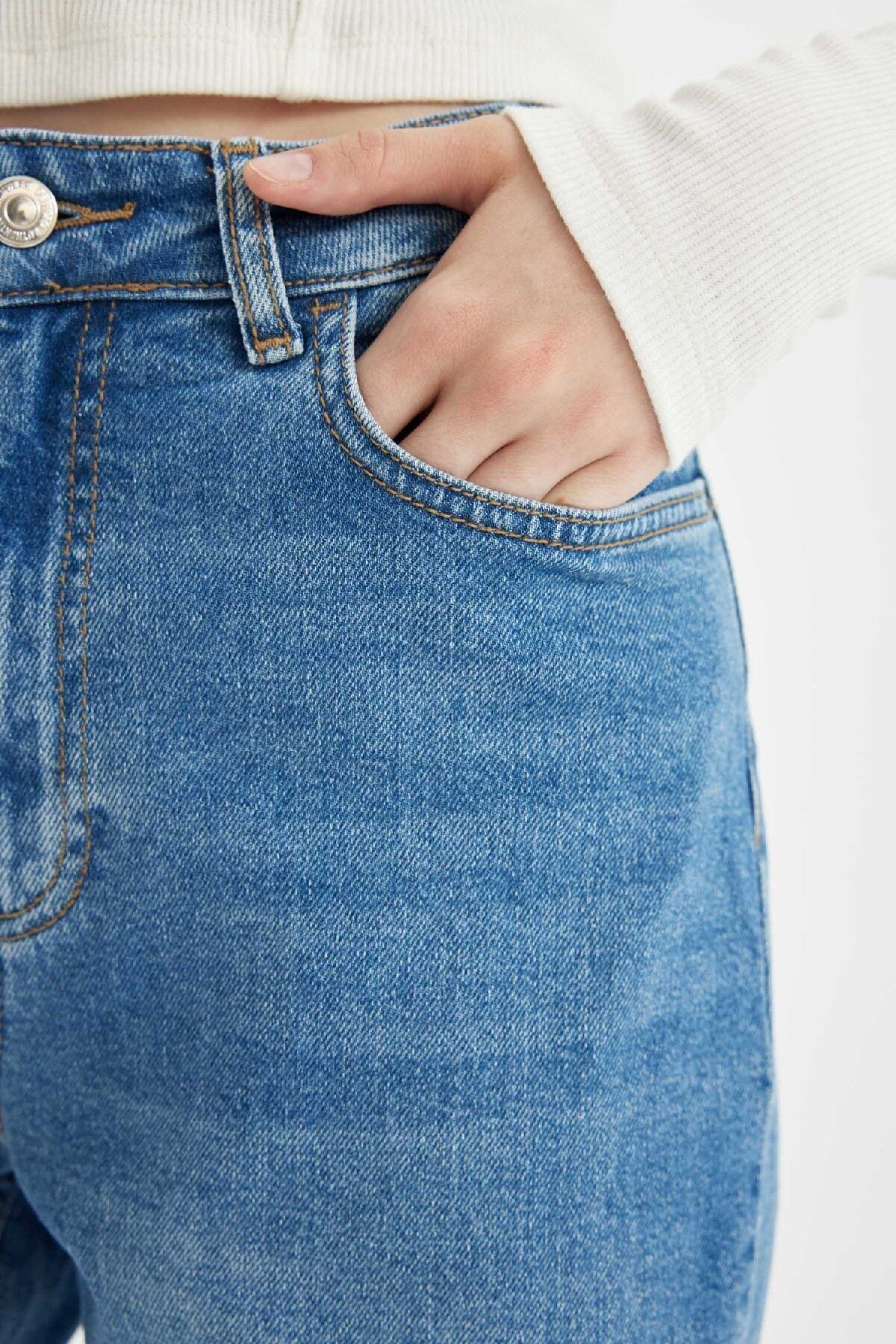 Mary Düz Paça Yüksek Bel Paça Ucu Kesik Bilek Boy Jean Yıkamalı Pantolon C7367AX24AU Mary Düz Paça Yüksek Bel Paça Ucu Kesik Bilek Boy Jean Yıkamalı Pantolon C7367AX24AU