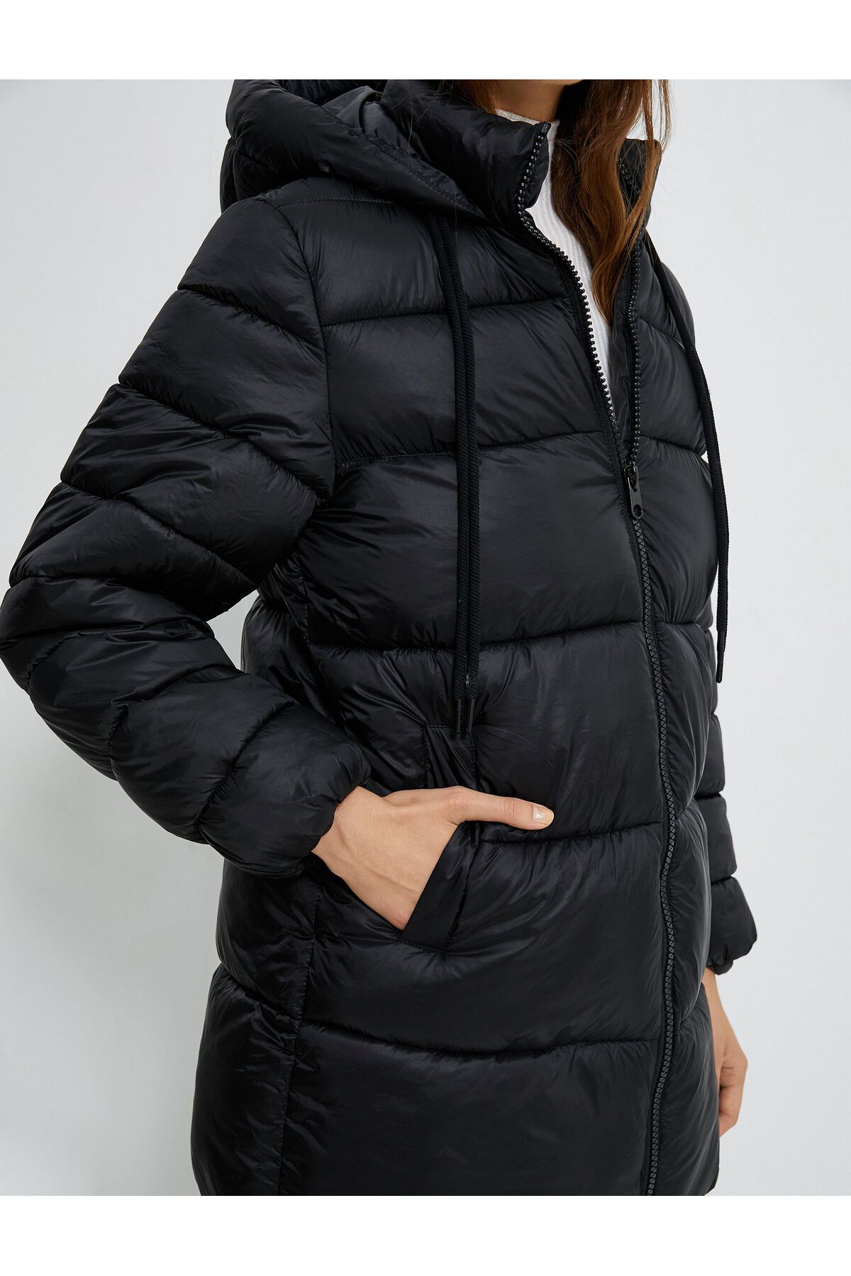 Şişme Mont Kapüşonlu Fermuarlı Cep Detaylı Şişme Mont Kapüşonlu Fermuarlı Cep Detaylı