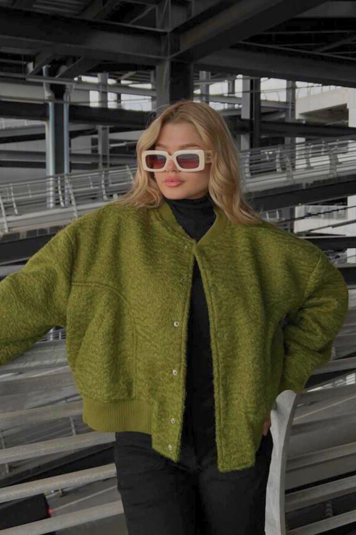kaşe yün görünümlü bol kesim çıtçıt kapama cep detay crop trend bomber pinterest muadil ceket mont kaşe yün görünümlü bol kesim çıtçıt kapama cep detay crop trend bomber pinterest muadil ceket mont