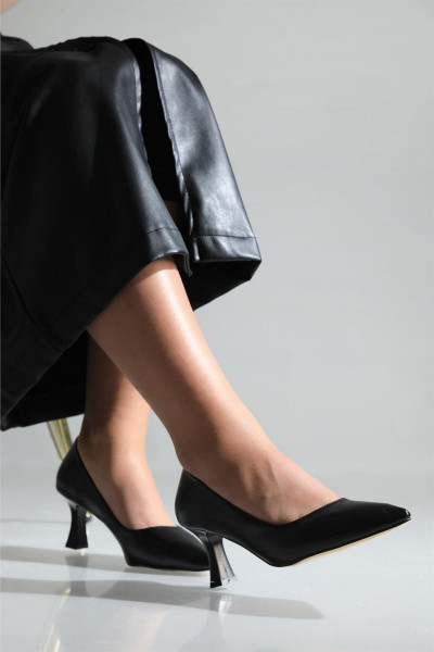 Rahat Ve Şık 5 Cm Kadeh Topuklu Ayakkabı Siyah Kadın Stiletto Alya