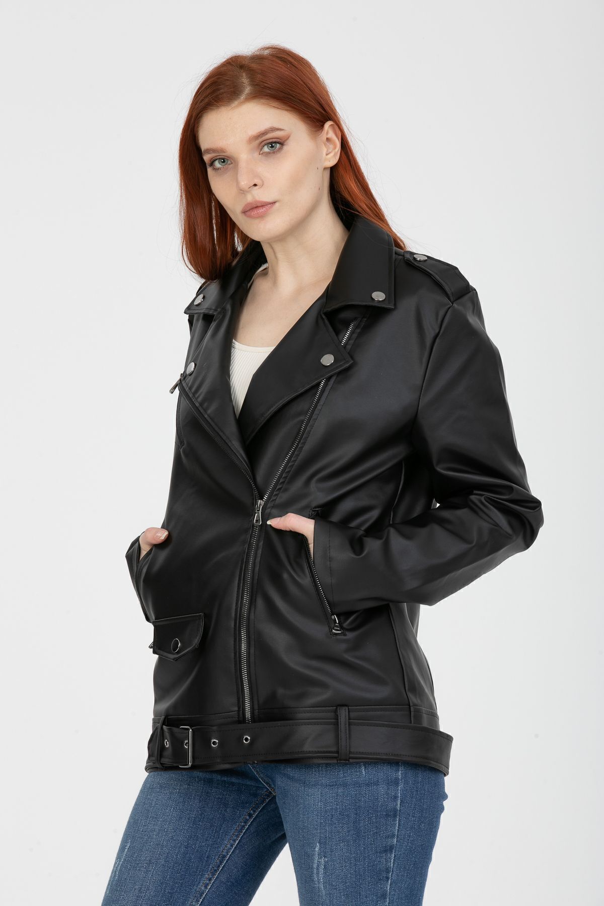 Kadın Siyah Oversize Içi Kürklü Kemerli Biker Deri Ceket Kadın Siyah Oversize Içi Kürklü Kemerli Biker Deri Ceket