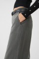 Kemerli ve dökümlü straight fit kumaş pantolon Kemerli ve dökümlü straight fit kumaş pantolon