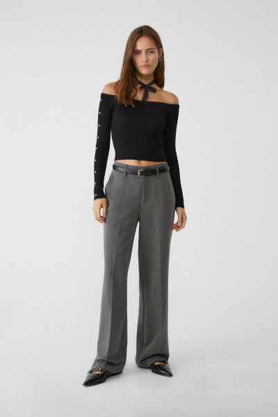 Kemerli ve dökümlü straight fit kumaş pantolon Kemerli ve dökümlü straight fit kumaş pantolon