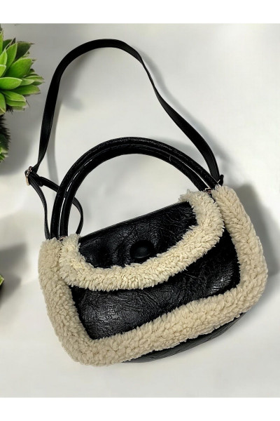 Kadın siyah  peluş detaylı tasarım baget çanta Kadın siyah  peluş detaylı tasarım baget çanta