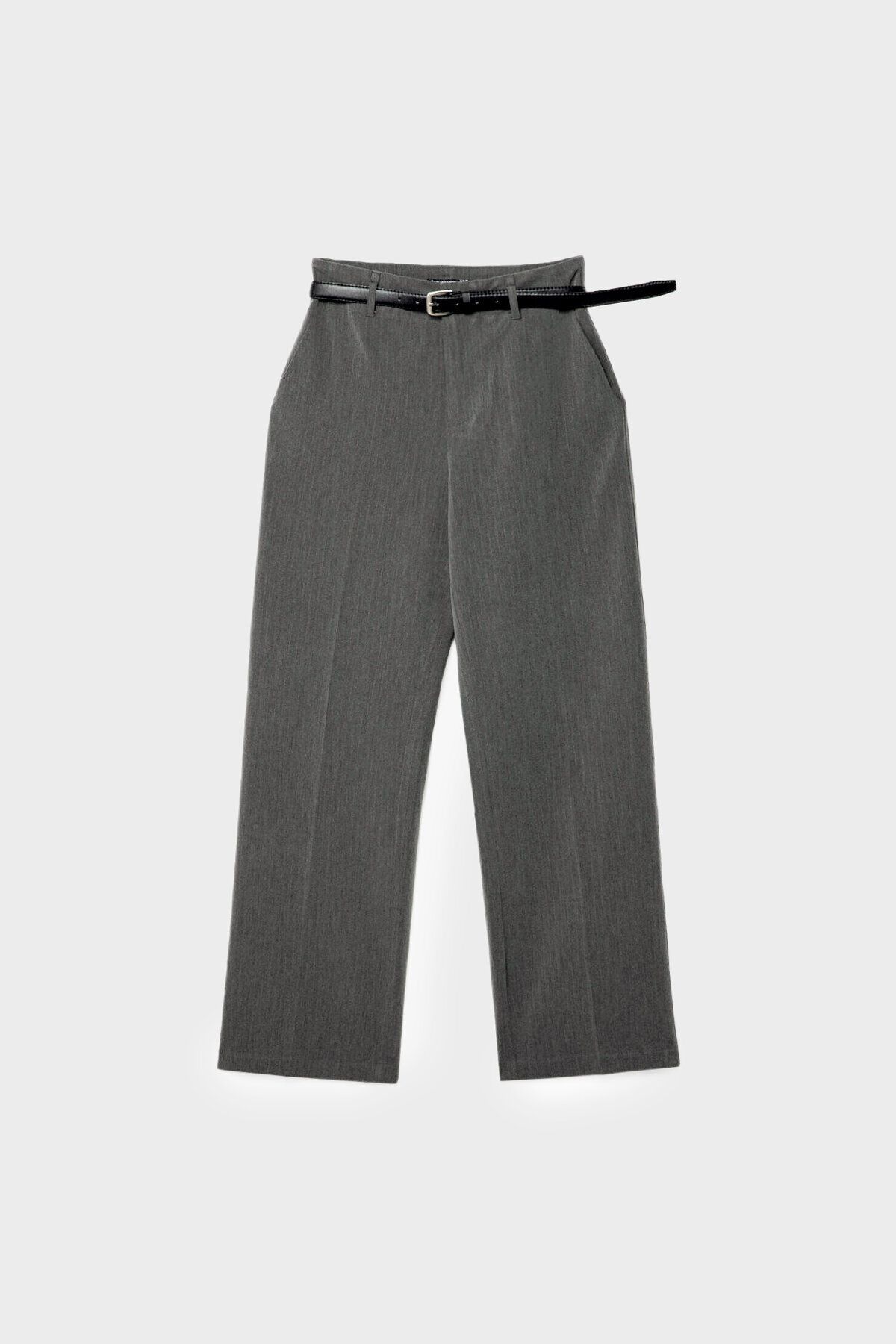 Kemerli ve dökümlü straight fit kumaş pantolon Kemerli ve dökümlü straight fit kumaş pantolon