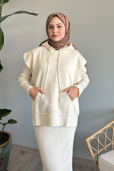 Kapüşonlu Elbiseli Ekru Triko Takım Kapüşonlu Elbiseli Ekru Triko Takım