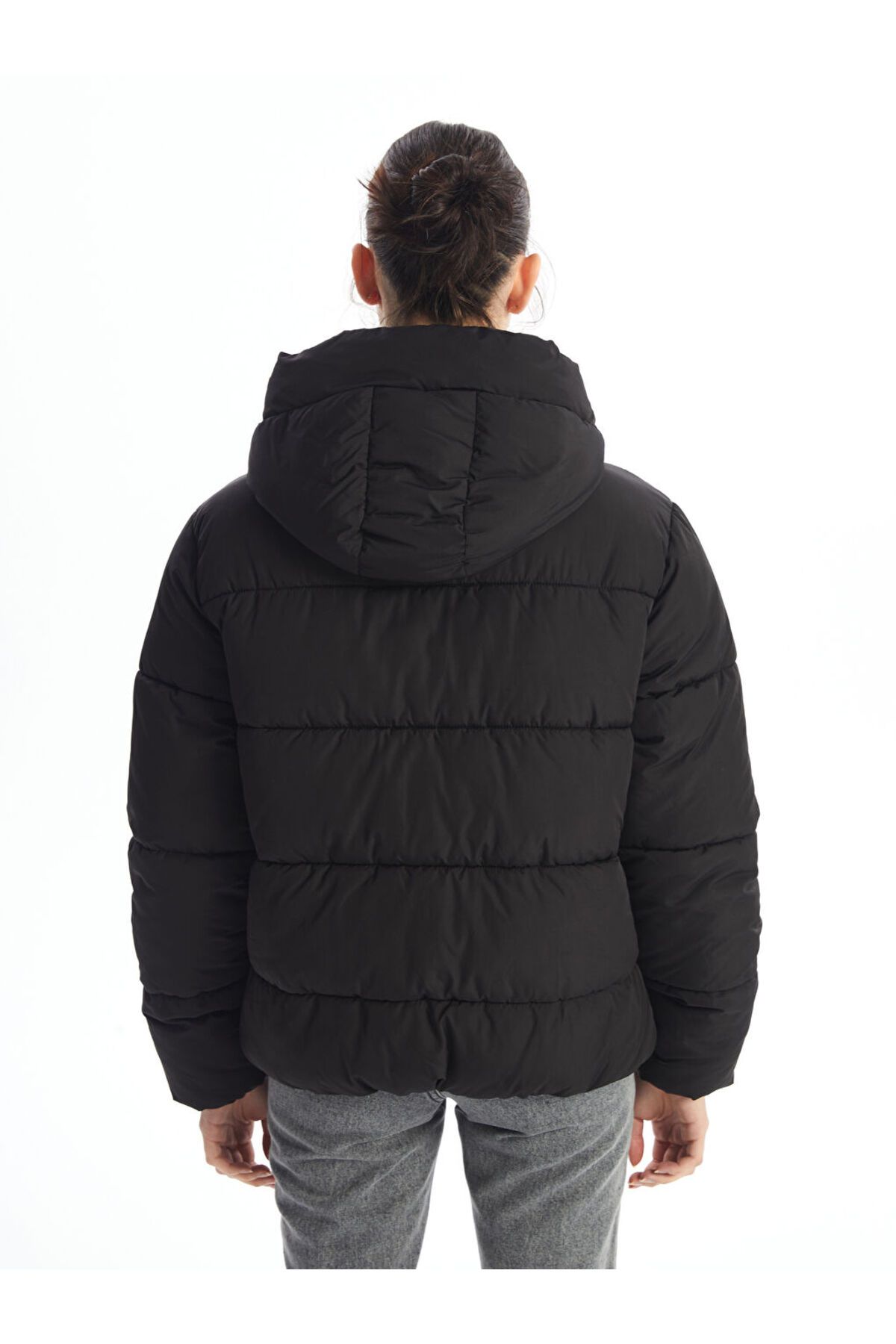 Kapüşonlu Kadın Şişme Mont Kapüşonlu Kadın Şişme Mont