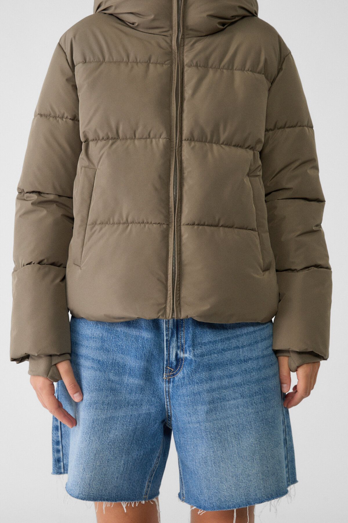 Kapüşonlu basic şişme mont Kapüşonlu basic şişme mont