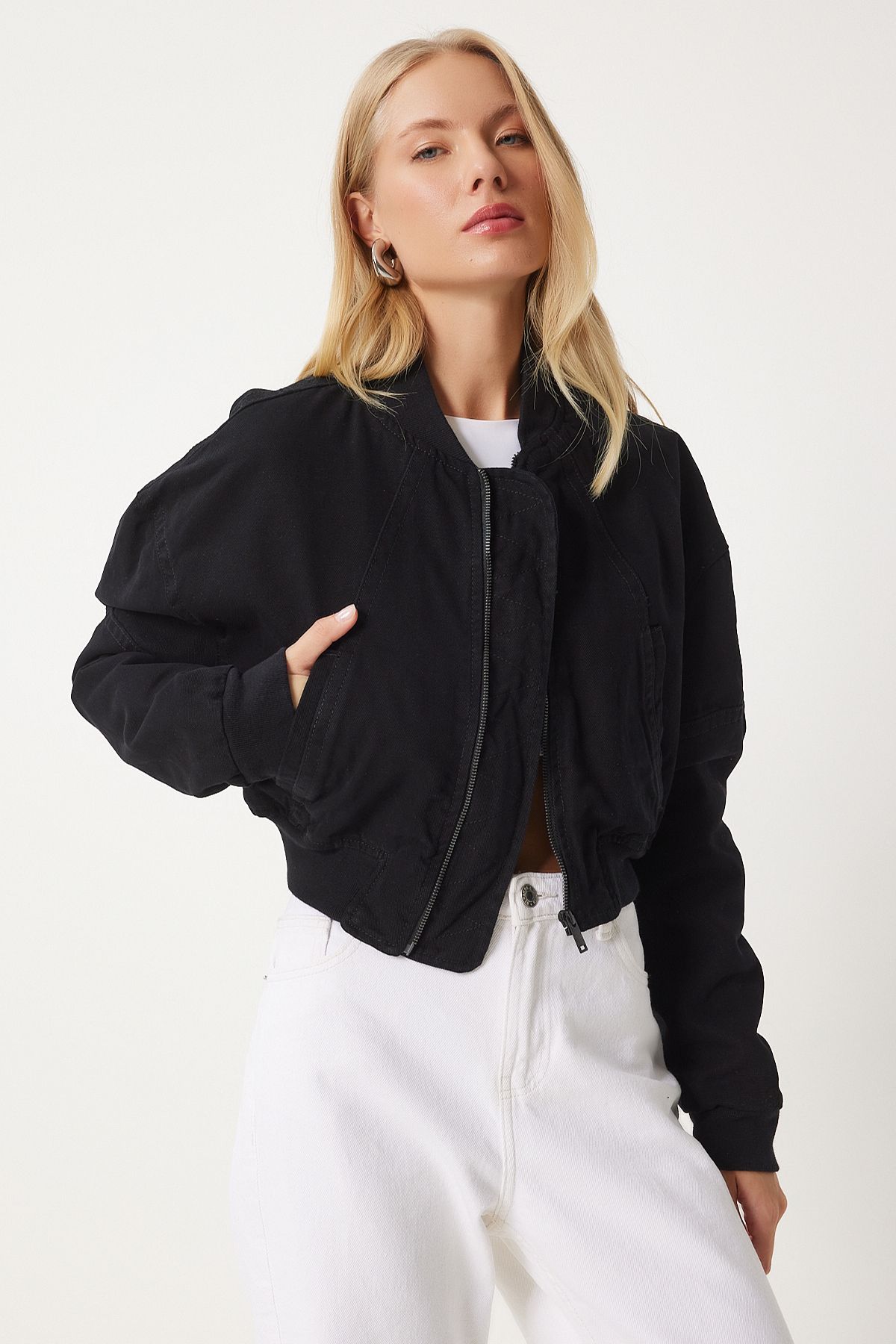 Kadın Siyah Crop Bomber Ceket KL00003 Kadın Siyah Crop Bomber Ceket KL00003