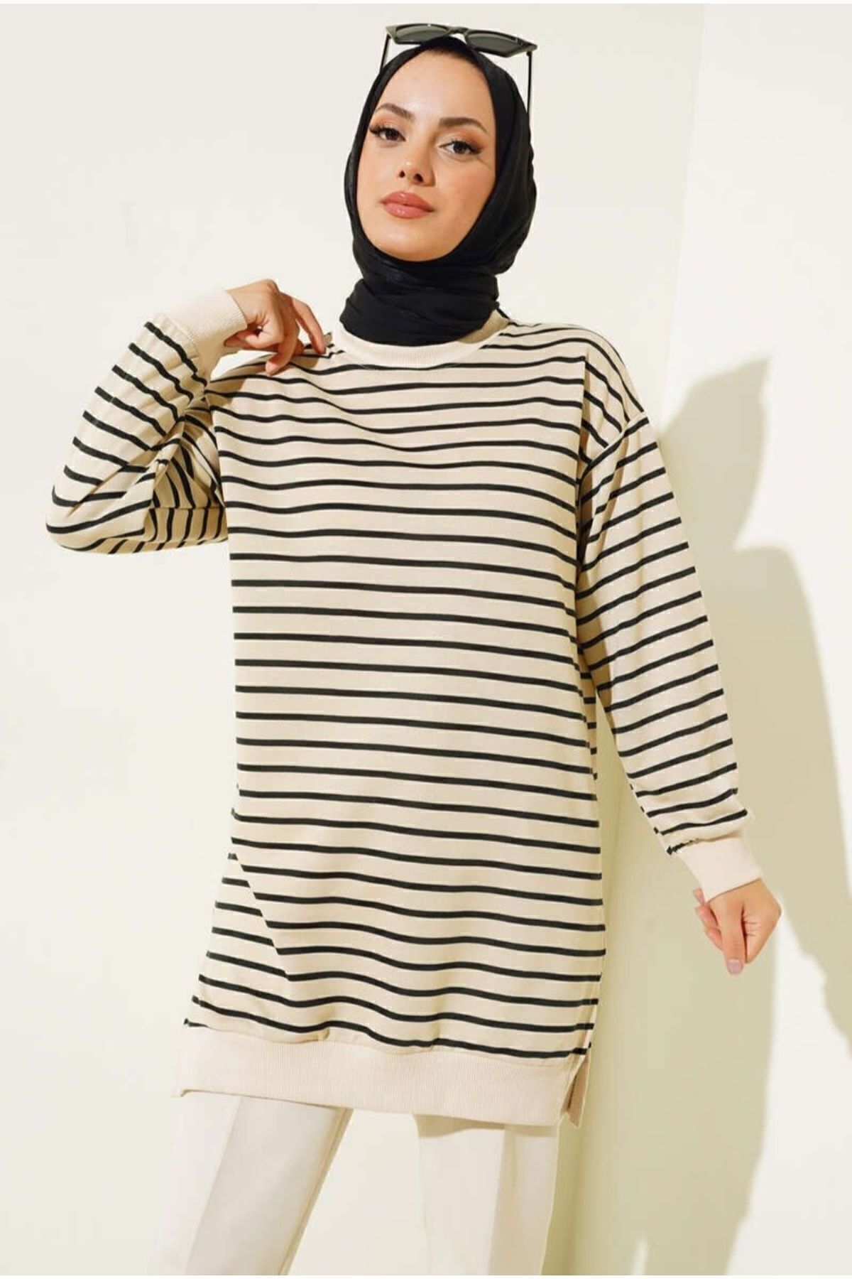 Yazlık Kadın Tesettür Bisiklet Yaka Iki Iplik Penye Terletmeyen Kumaş Basic Çizgili Tunik Yazlık Kadın Tesettür Bisiklet Yaka Iki Iplik Penye Terletmeyen Kumaş Basic Çizgili Tunik