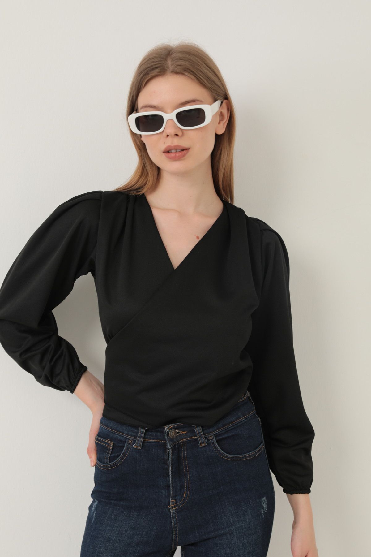 Scuba Crep Bağlamalı Kadın Gömlek Scuba Crep Bağlamalı Kadın Gömlek