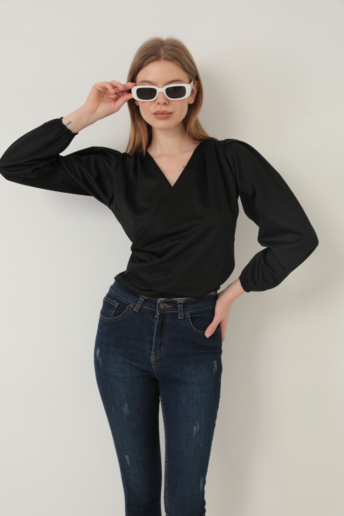 Scuba Crep Bağlamalı Kadın Gömlek Scuba Crep Bağlamalı Kadın Gömlek