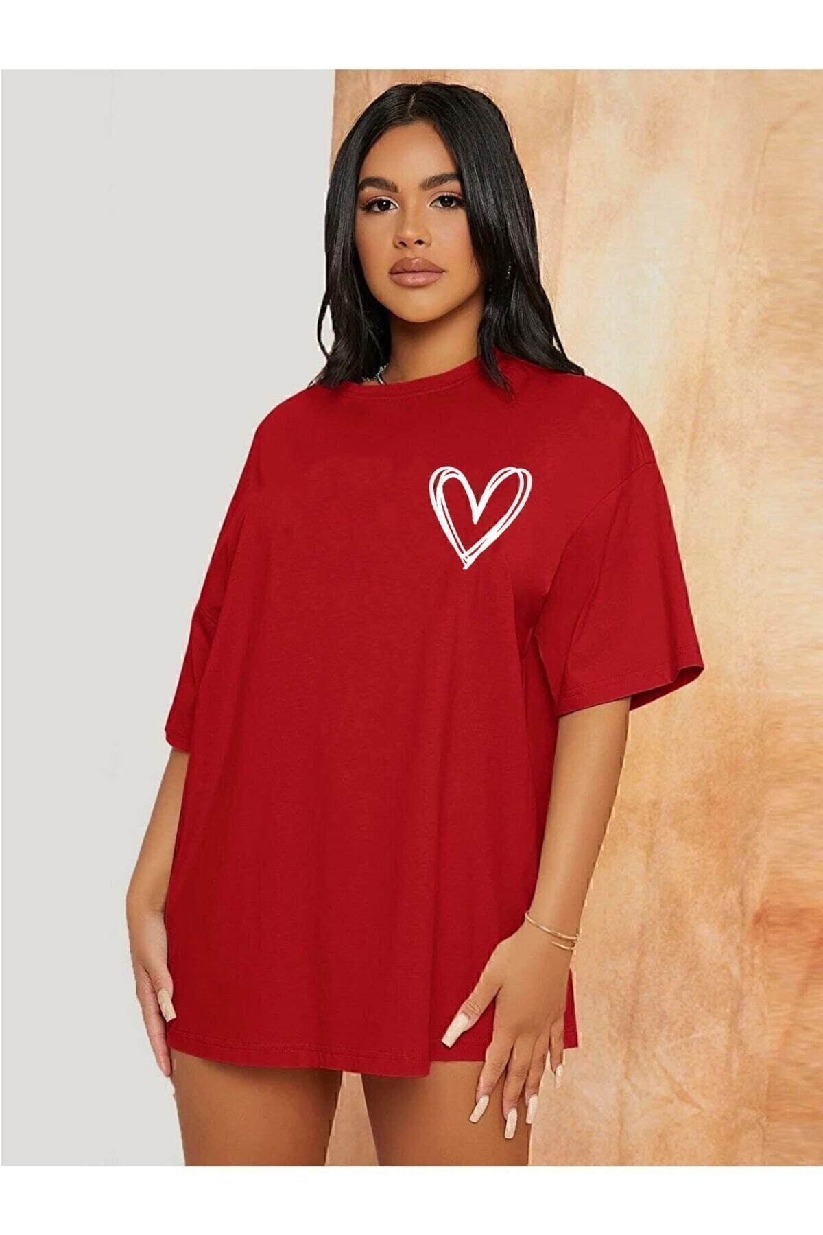 Minimal Kalp Baskılı Oversize Tshirt Minimal Kalp Baskılı Oversize Tshirt