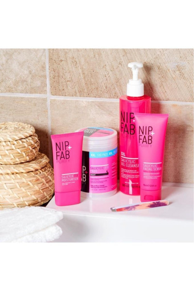 Salisilik Asit Fix Yağlı Ciltler Için Yüz Yıkama Jeli 145 ml Salisilik Asit Fix Yağlı Ciltler Için Yüz Yıkama Jeli 145 ml