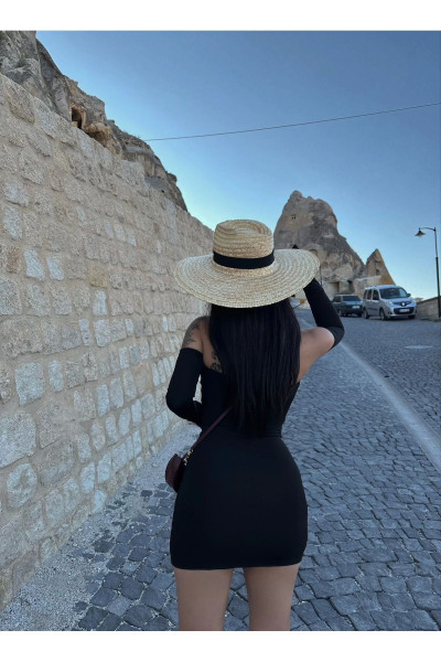 Siyah Madonna Yaka Dalgıç Elbise Siyah Madonna Yaka Dalgıç Elbise