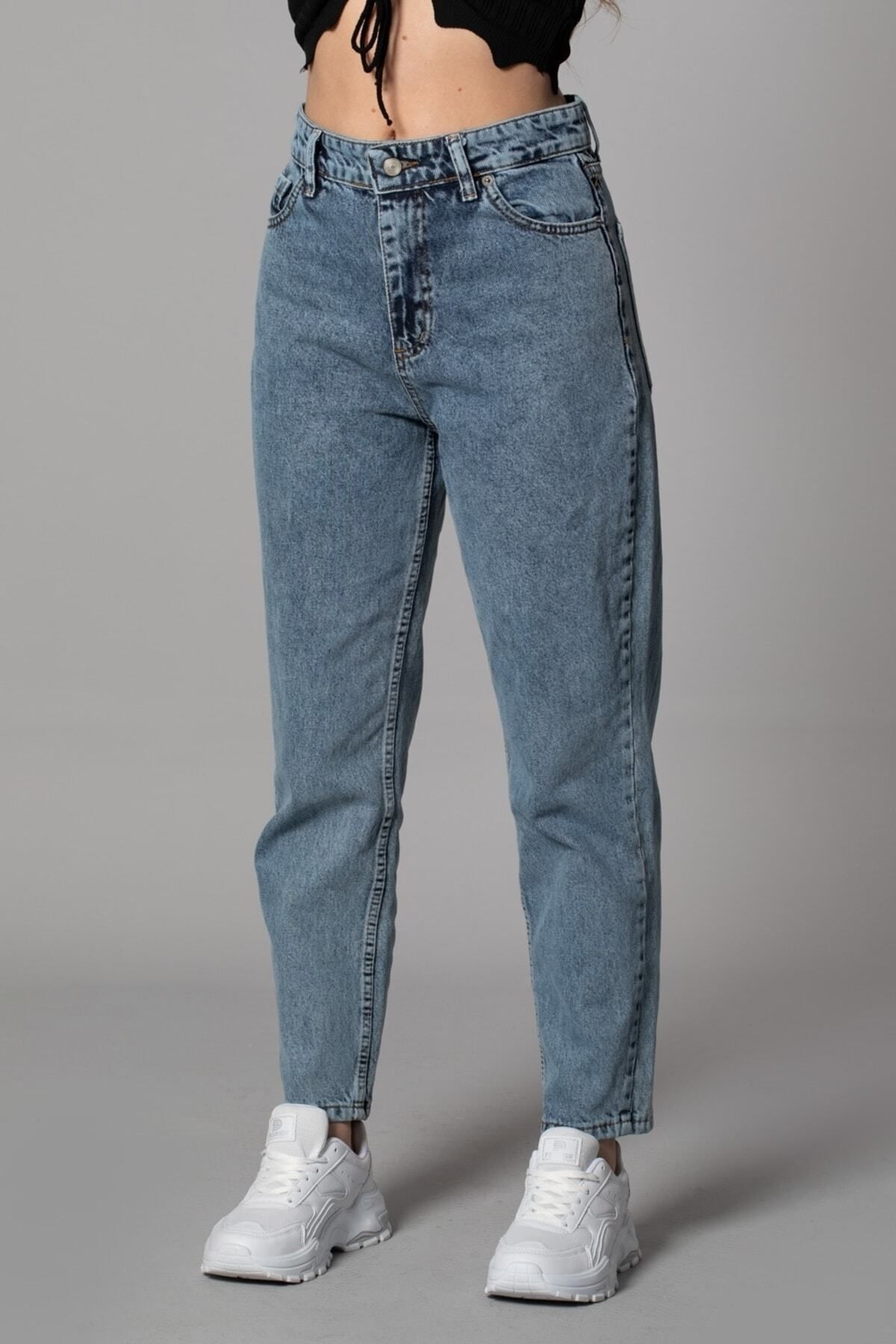 Lucy Boyfriend Kar Mom Mavi Yüksek Bel Likralı Jeans Pantolon Lucy Boyfriend Kar Mom Mavi Yüksek Bel Likralı Jeans Pantolon