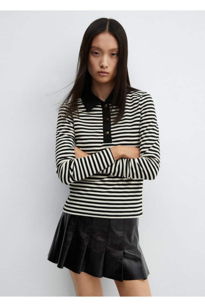 Yakası düğmeli polo tişört Yakası düğmeli polo tişört