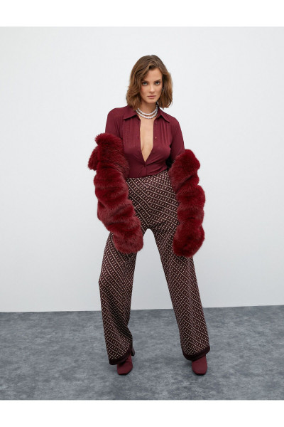 Melis Ağazat X Koton - Uzun Kollu Düğmeli Simli Gömlek Melis Ağazat X Koton - Uzun Kollu Düğmeli Simli Gömlek