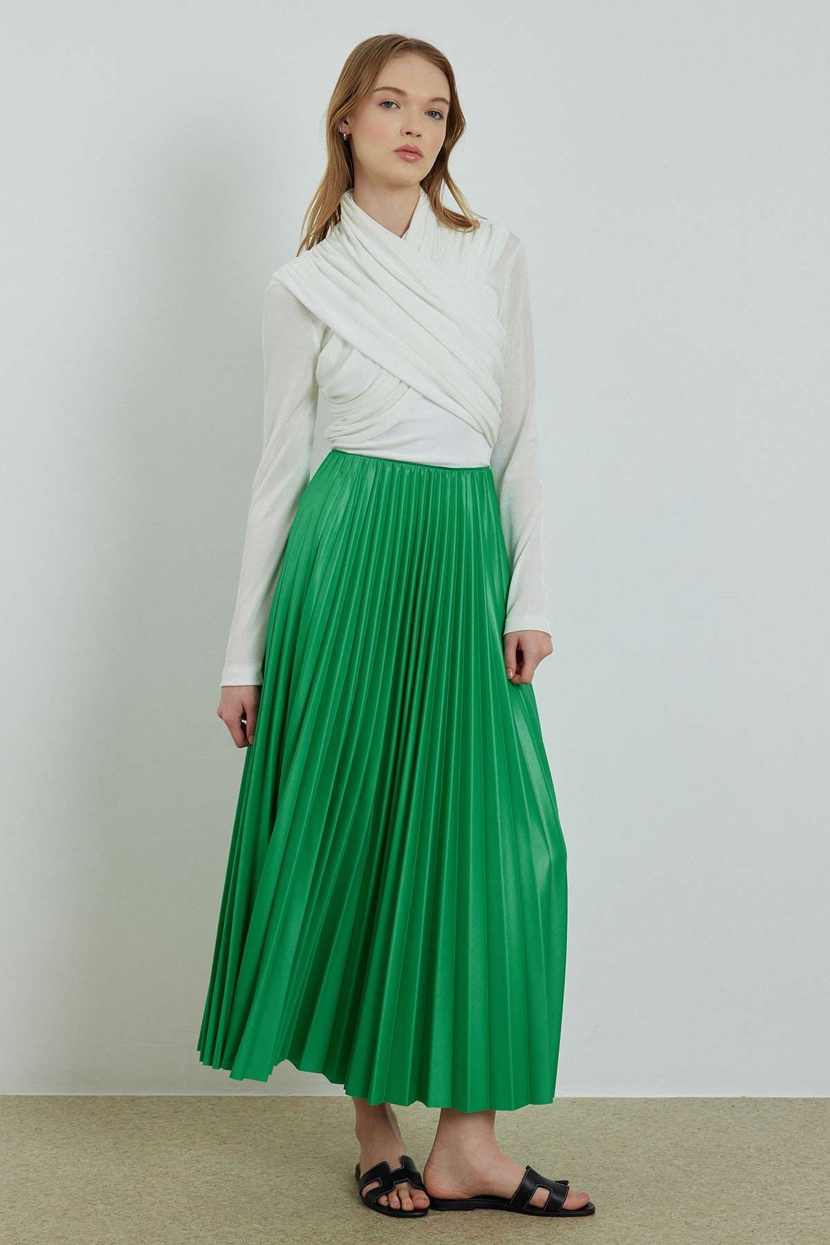 PİLİSOLEY SATEN ETEK - BENETTON YEŞİLİ PİLİSOLEY SATEN ETEK - BENETTON YEŞİLİ