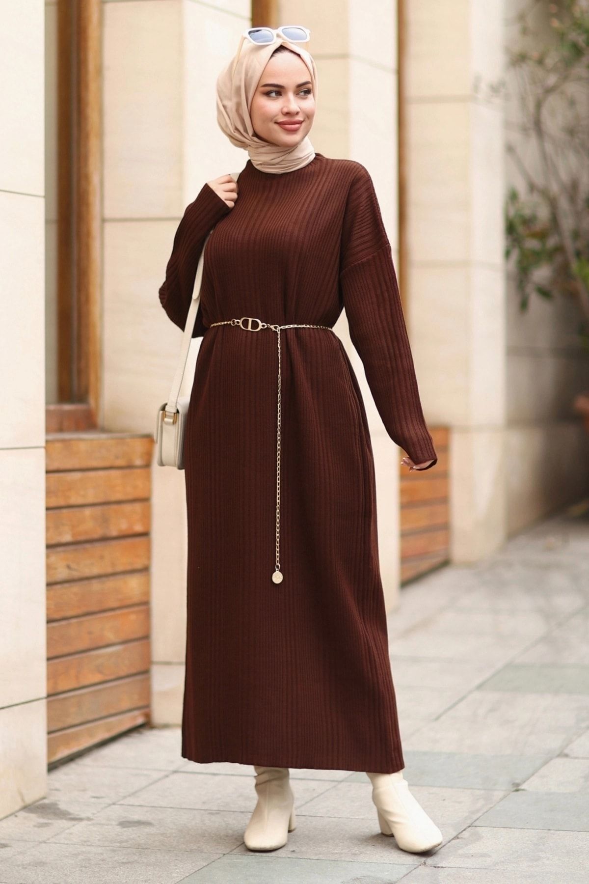 Oversize Bol Kesim Yarım Balıkçı Yaka Fitilli Triko Tesettür Elbise 38-44 Beden Arası Oversize Bol Kesim Yarım Balıkçı Yaka Fitilli Triko Tesettür Elbise 38-44 Beden Arası