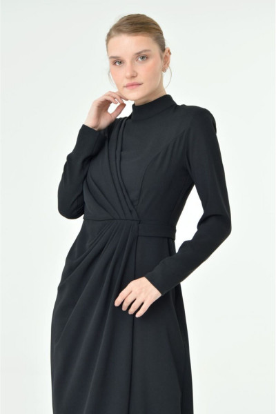 Kruvaze Detaylı Krep Elbise