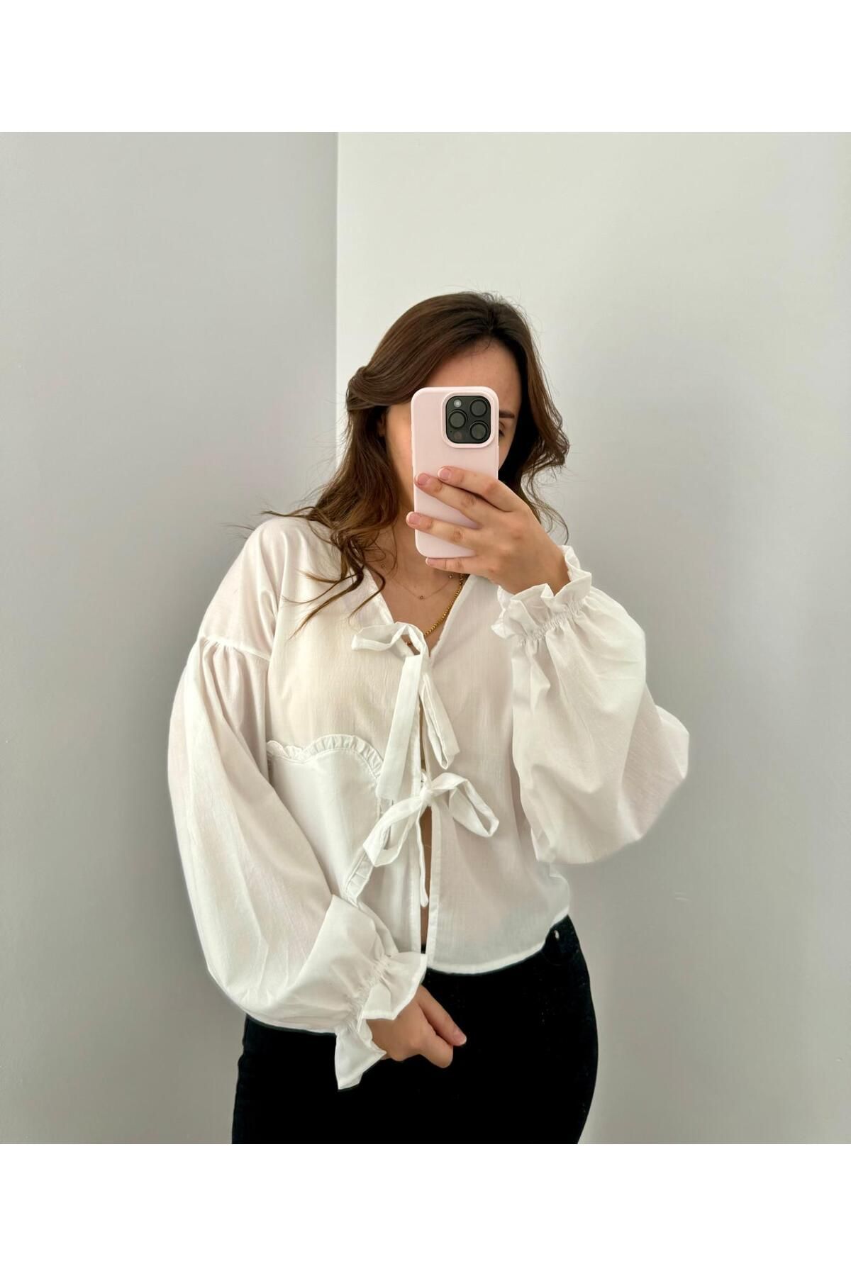 ÖNDEN BAĞLAMALI TREND GÖMLEK ÖNDEN BAĞLAMALI TREND GÖMLEK