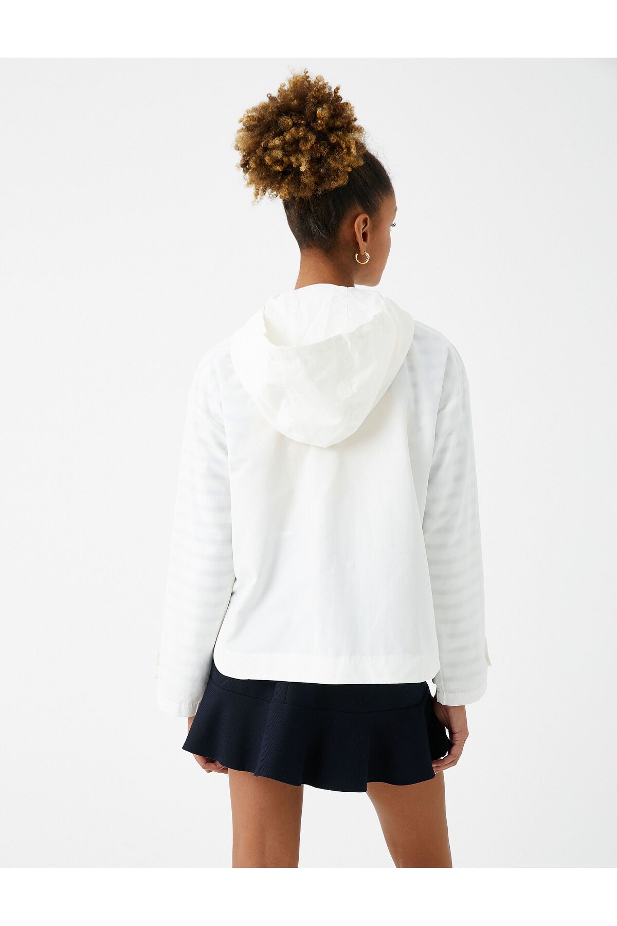 Kapüşonlu Yağmurluk Cep Detaylı Çıtçıt Kapama Kapüşonlu Yağmurluk Cep Detaylı Çıtçıt Kapama