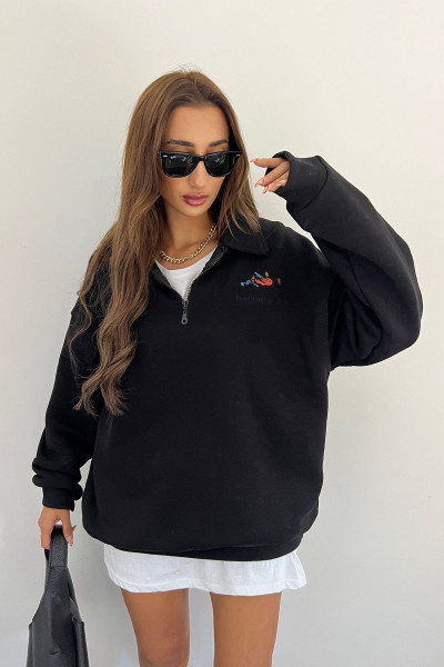 Unisex Siyah Polo Yaka Oversize 3 İplik Şardonlu Nakışlı Sweatshirt Unisex Siyah Polo Yaka Oversize 3 İplik Şardonlu Nakışlı Sweatshirt