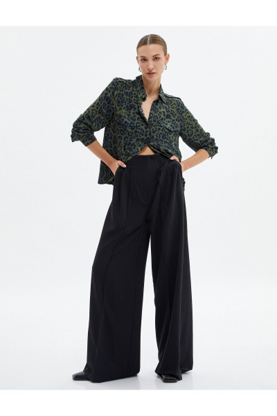 Leopar Desenli Gömlek Viskon Kapaklı Cepli Düğmeli Klasik Yaka