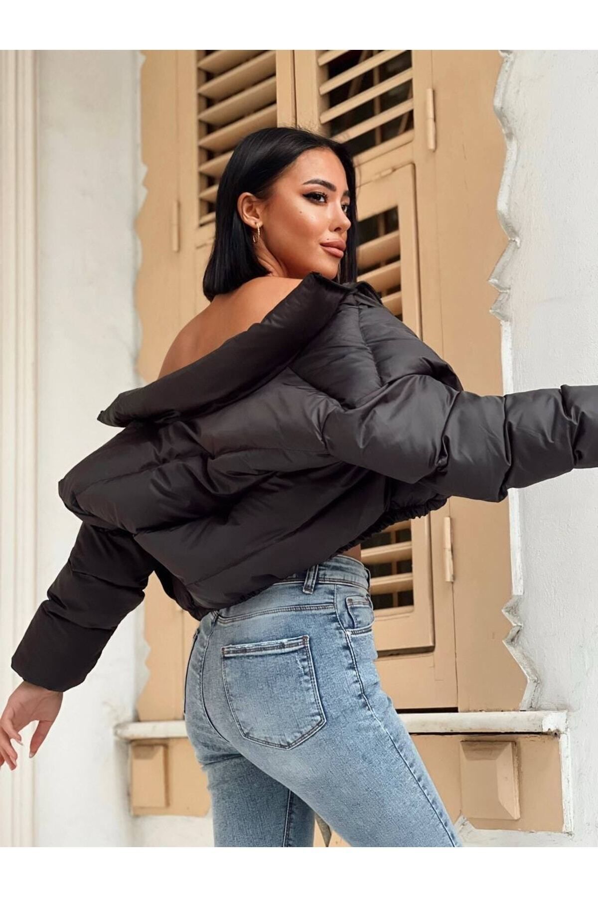 Trend Crop Siyah Kısa Şişme Krop Mont Trend Crop Siyah Kısa Şişme Krop Mont