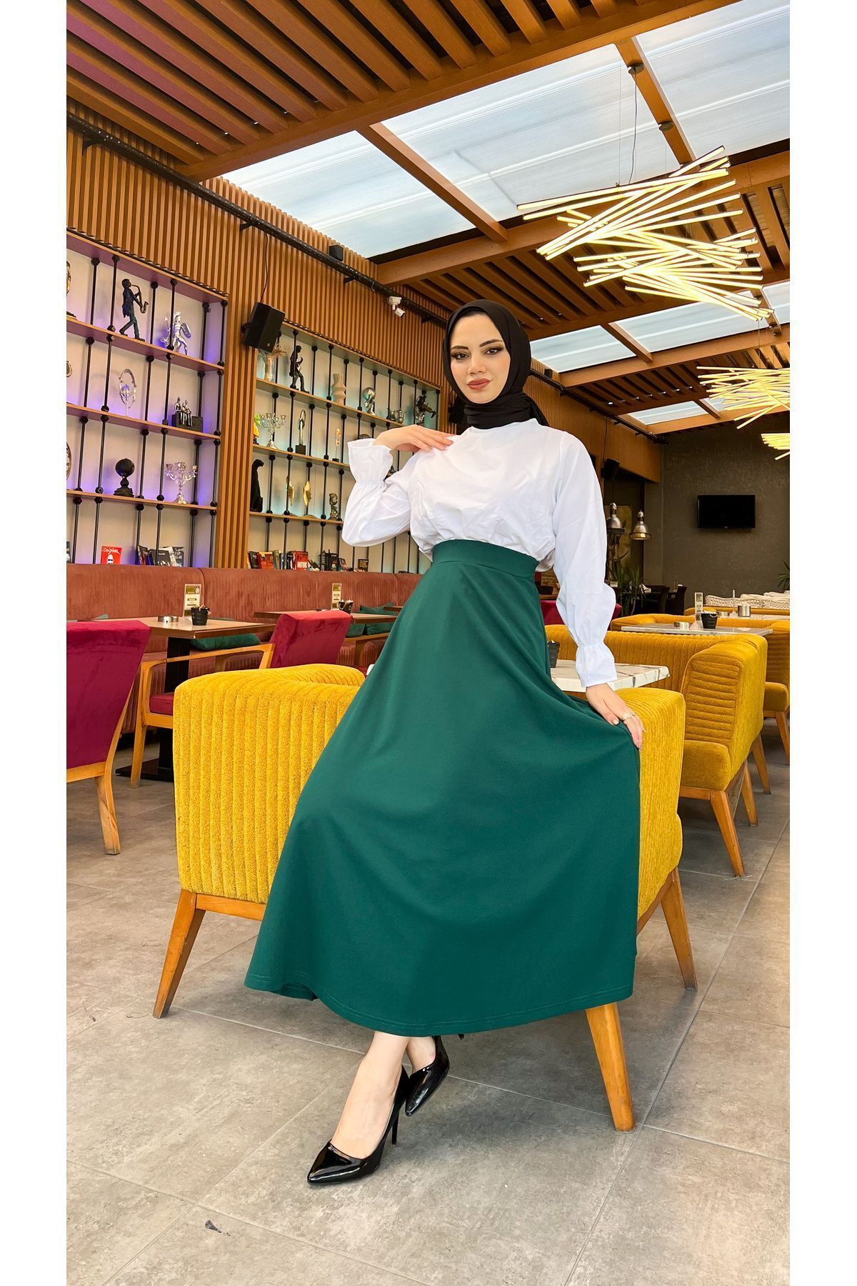 Tesettür Maxi Boy 36-48 Beden Arası (S-M-L-XL)altı Dikişli Dört Mevsim Skuba Krep Etek Zümrüt Yeşili Tesettür Maxi Boy 36-48 Beden Arası (S-M-L-XL)altı Dikişli Dört Mevsim Skuba Krep Etek Zümrüt Yeşili