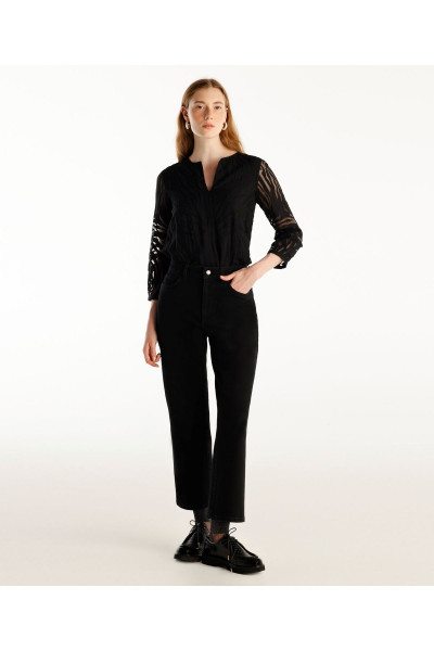 Kolları Detaylı Bluz