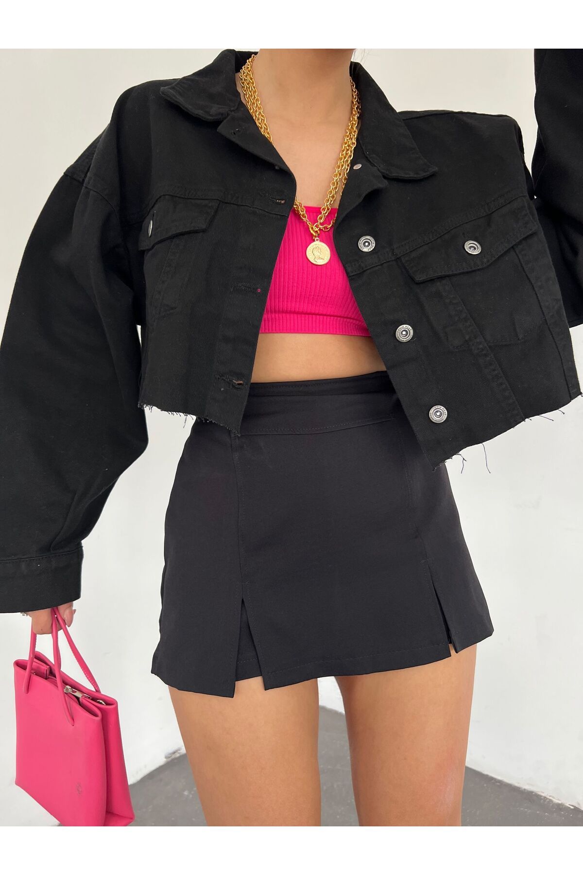 Kadın Siyah Çift Cepli Yıkamalı Crop Denim Ceket Kadın Siyah Çift Cepli Yıkamalı Crop Denim Ceket