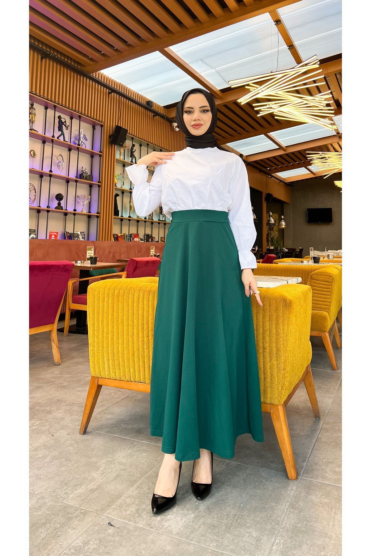 Tesettür Maxi Boy 36-48 Beden Arası (S-M-L-XL)altı Dikişli Dört Mevsim Skuba Krep Etek Zümrüt Yeşili Tesettür Maxi Boy 36-48 Beden Arası (S-M-L-XL)altı Dikişli Dört Mevsim Skuba Krep Etek Zümrüt Yeşili