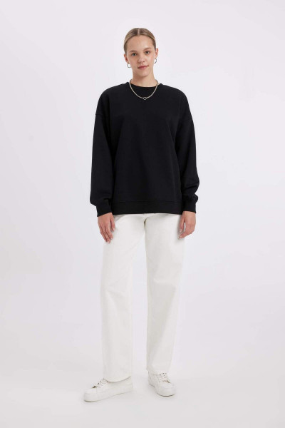Okula Dönüş Oversize Geniş Kalıp Bisiklet Yaka Kalın Kumaş Basic Düz Sweatshirt Y1346az24wn Okula Dönüş Oversize Geniş Kalıp Bisiklet Yaka Kalın Kumaş Basic Düz Sweatshirt Y1346az24wn