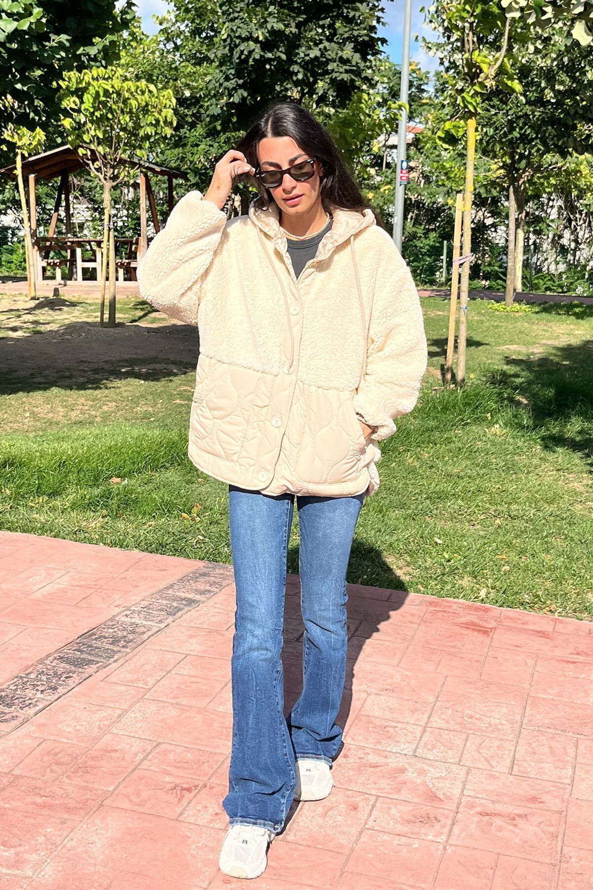 Peluşlu Açık Bej Bol Kesim Mont Peluşlu Açık Bej Bol Kesim Mont