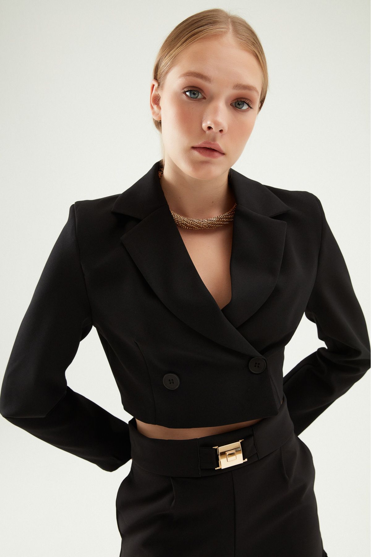 Kruvaze Crop Blazer Ceket Siyah Kruvaze Crop Blazer Ceket Siyah