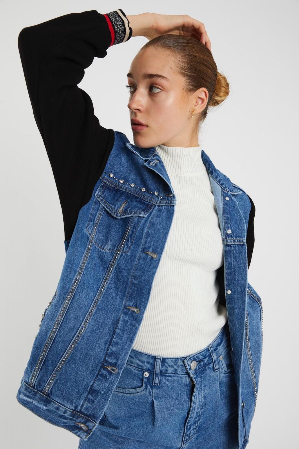 Kadın Taş İşlemeli Kolu Penye Kot Mont