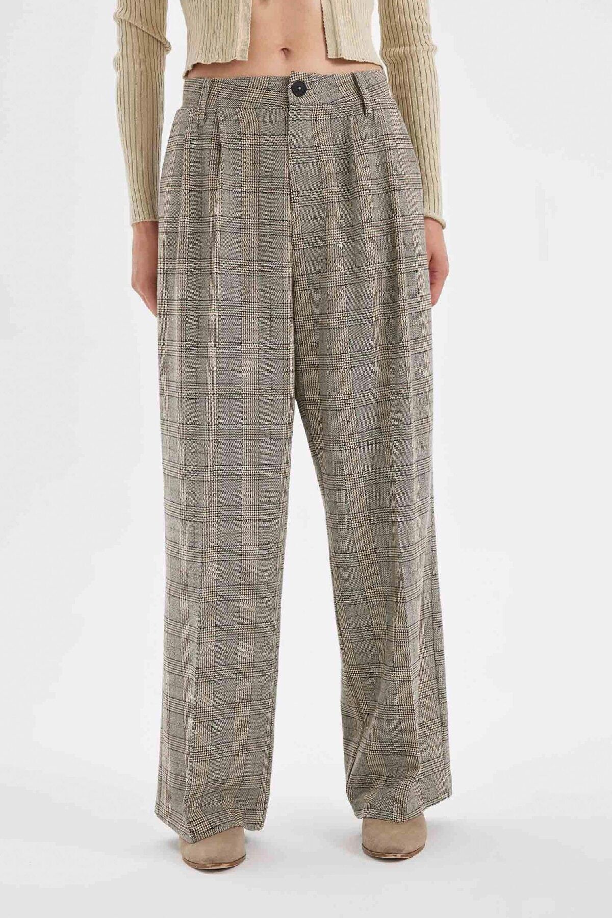 Wide Leg Kareli Çift Cepli Yüksek Bel Standart Boy Pantolon D4439ax24au Wide Leg Kareli Çift Cepli Yüksek Bel Standart Boy Pantolon D4439ax24au