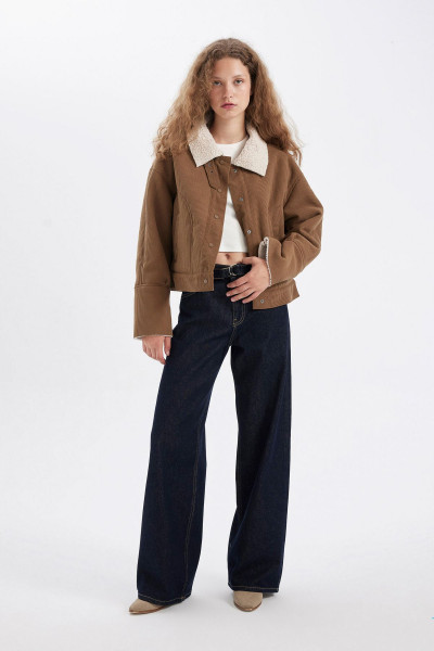 Regular Kalıp Kadife Mont Polo Yaka Çıtçıtlı Içi Suni Kürklü Ceket C5156ax24wn Regular Kalıp Kadife Mont Polo Yaka Çıtçıtlı Içi Suni Kürklü Ceket C5156ax24wn