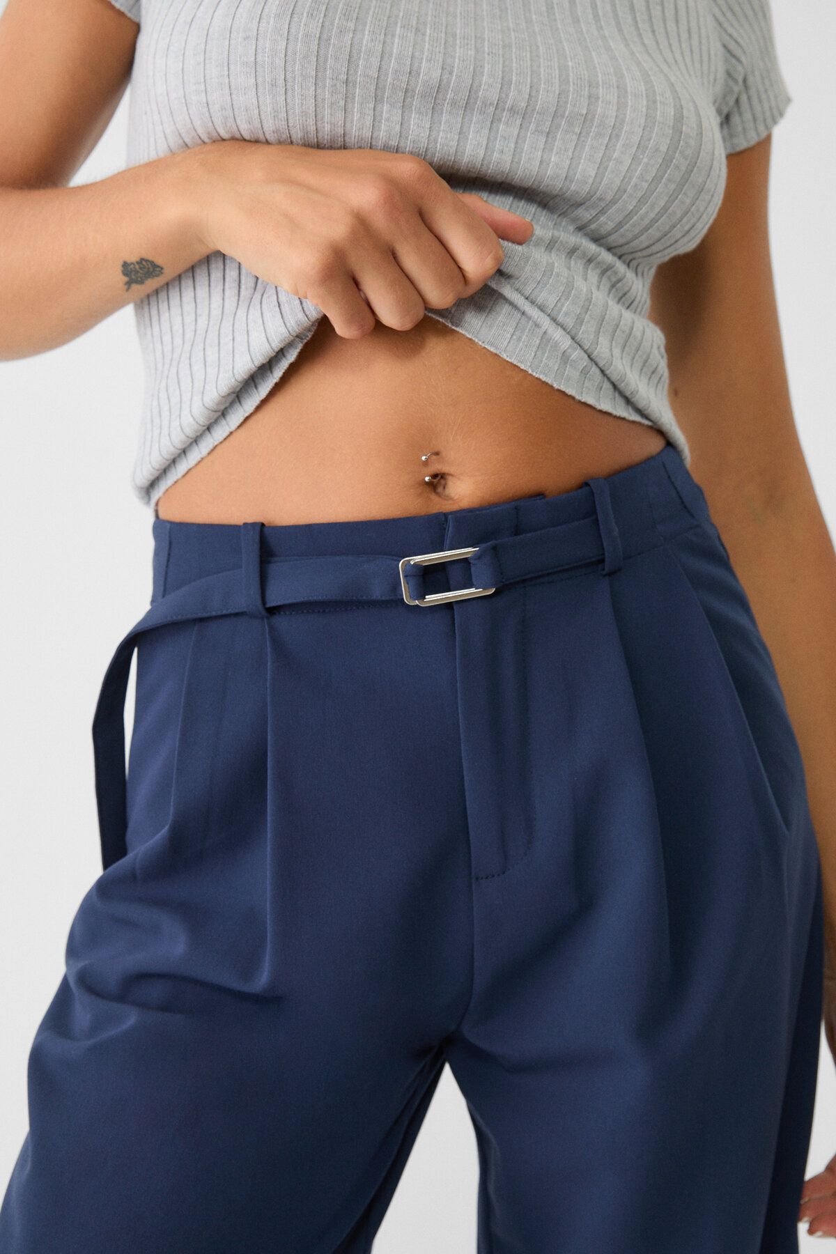 Smart toka detaylı geniş paça pantolon Smart toka detaylı geniş paça pantolon