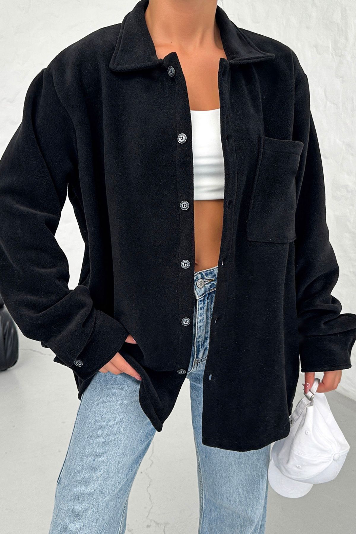 Kadın Siyah Oversize Düğme Detaylı Polar Ceket Kadın Siyah Oversize Düğme Detaylı Polar Ceket