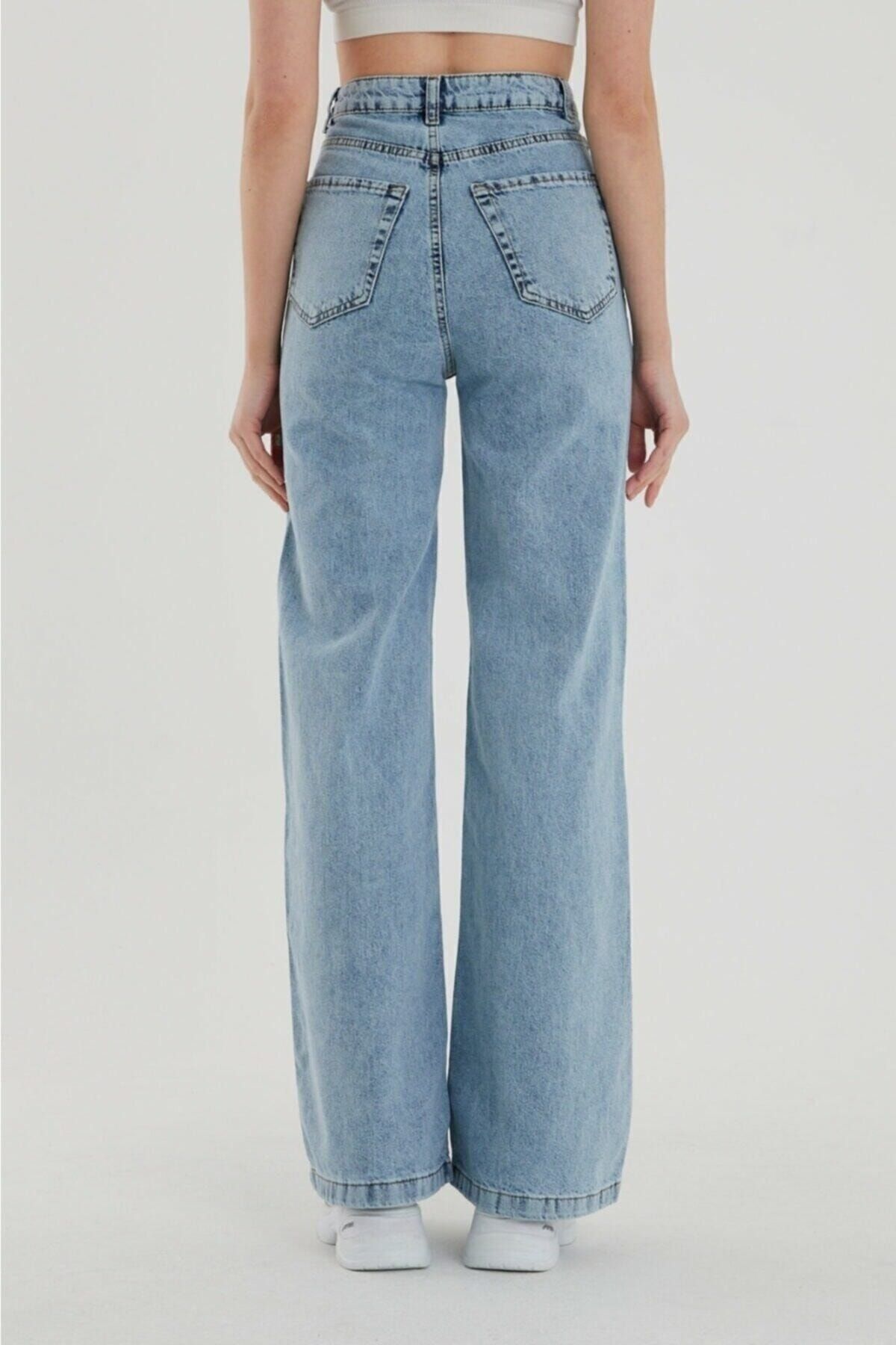 Süper Yüksek Bel Likralı Kar Yıkamalı Geniş Paça Kot Pantolon (wide Leg) Süper Yüksek Bel Likralı Kar Yıkamalı Geniş Paça Kot Pantolon (wide Leg)
